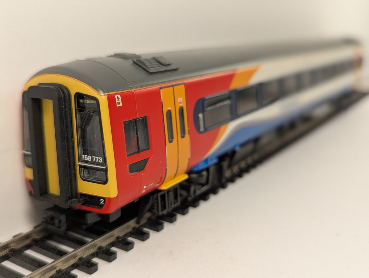 Bachmann OO Gauge Class 158 DMS Diesel Multiple Unit 52773 East Midlands Trains