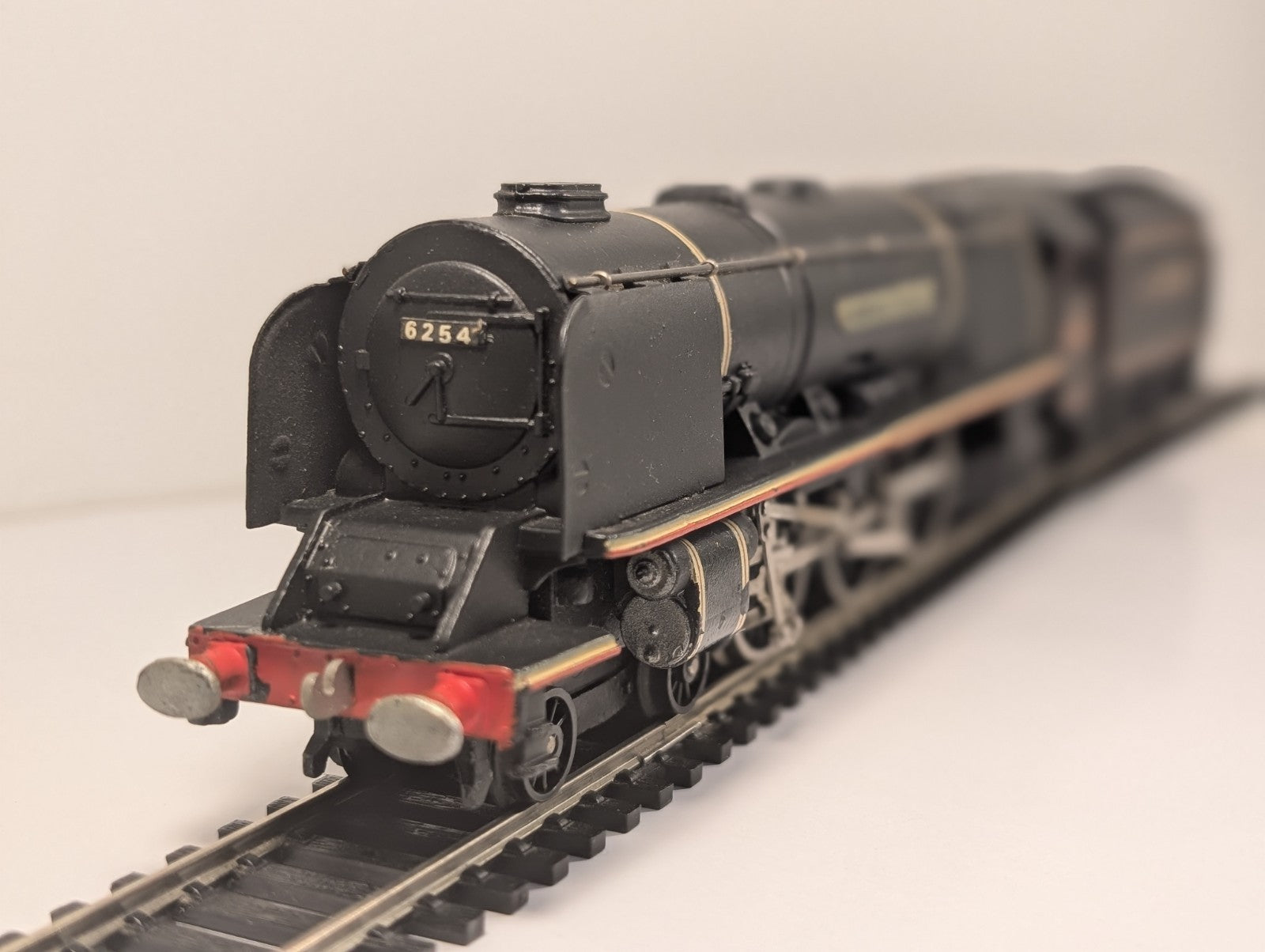 Wrenn W2227 OO Gauge Duchess Class 4-6-2 “City of Stoke-on-Trent” LMS Black