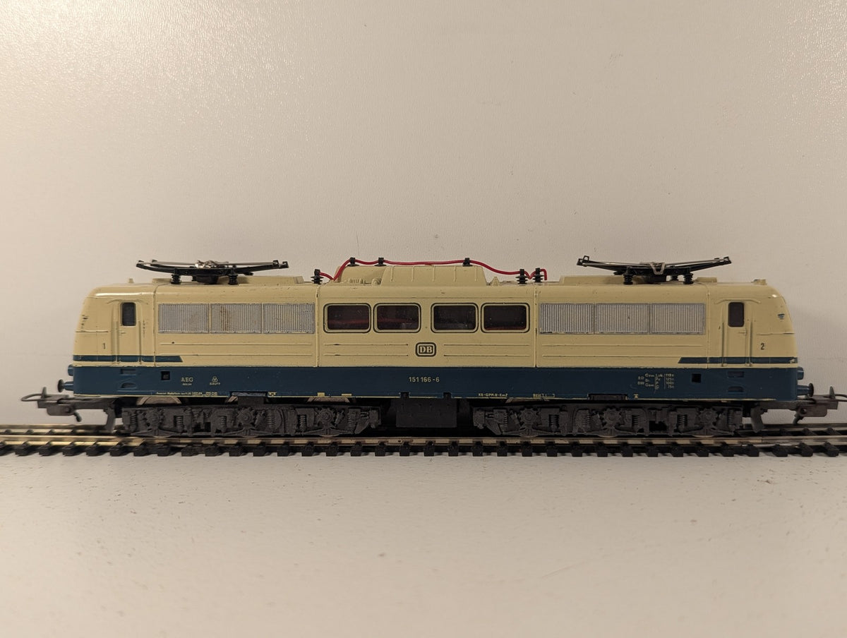 Liliput HO Scale DB Class 151 Electric Locomotive 151 166-6