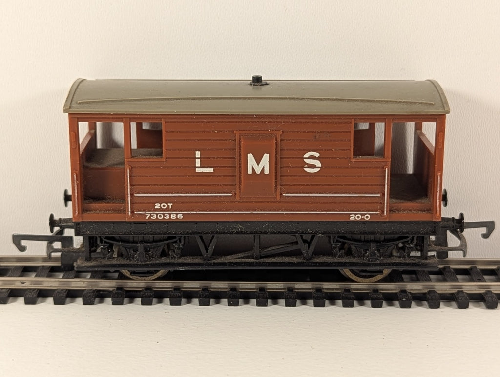Hornby LMS 20-Ton Brake Van 730386 Brown OO Gauge