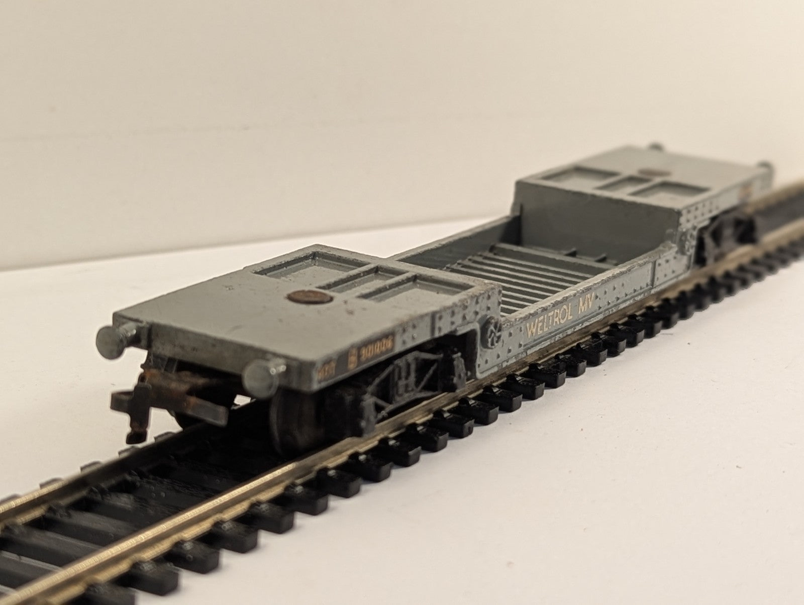Hornby Dublo 4685 OO Gauge BR Grey 40t Weltrol MV Wagon B901006