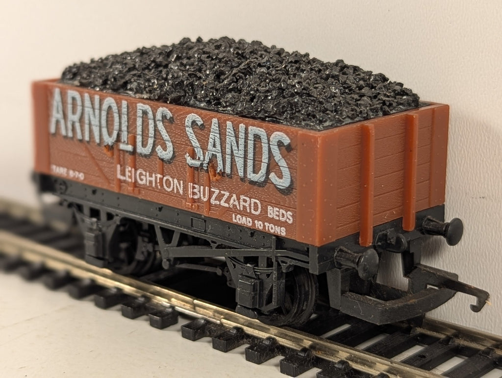 Hornby OO Gauge Arnolds Sands 5-Plank Wagon Open Wagon