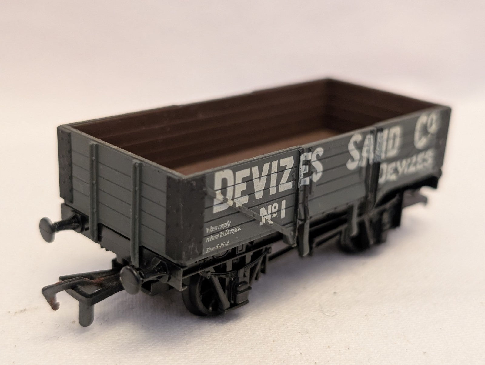 Airfix OO Gauge Devizes Sand Co. 5 Plank Open Wagon Goods Wagon
