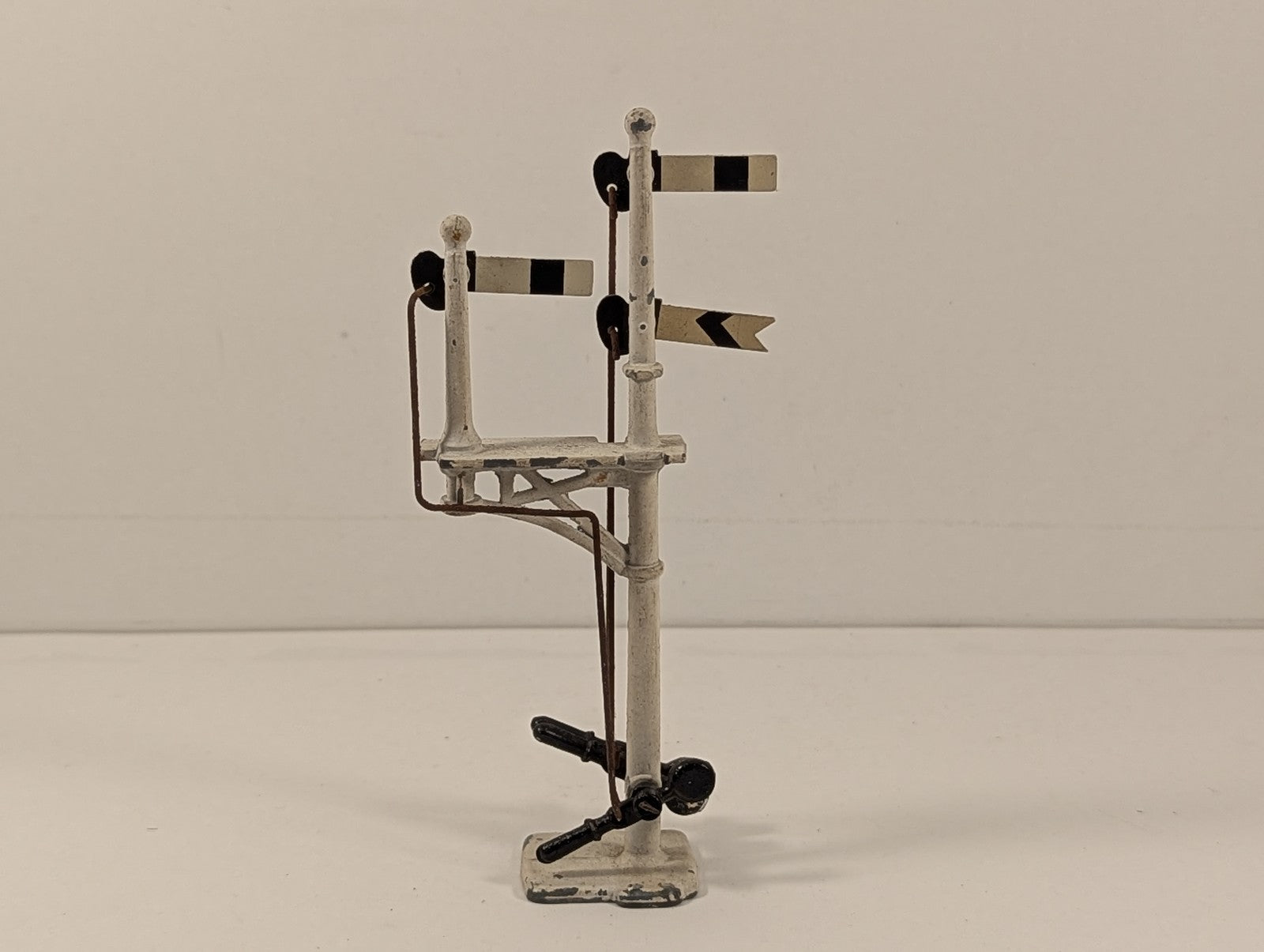 Crescent OO Gauge Junction Bracket Signal White