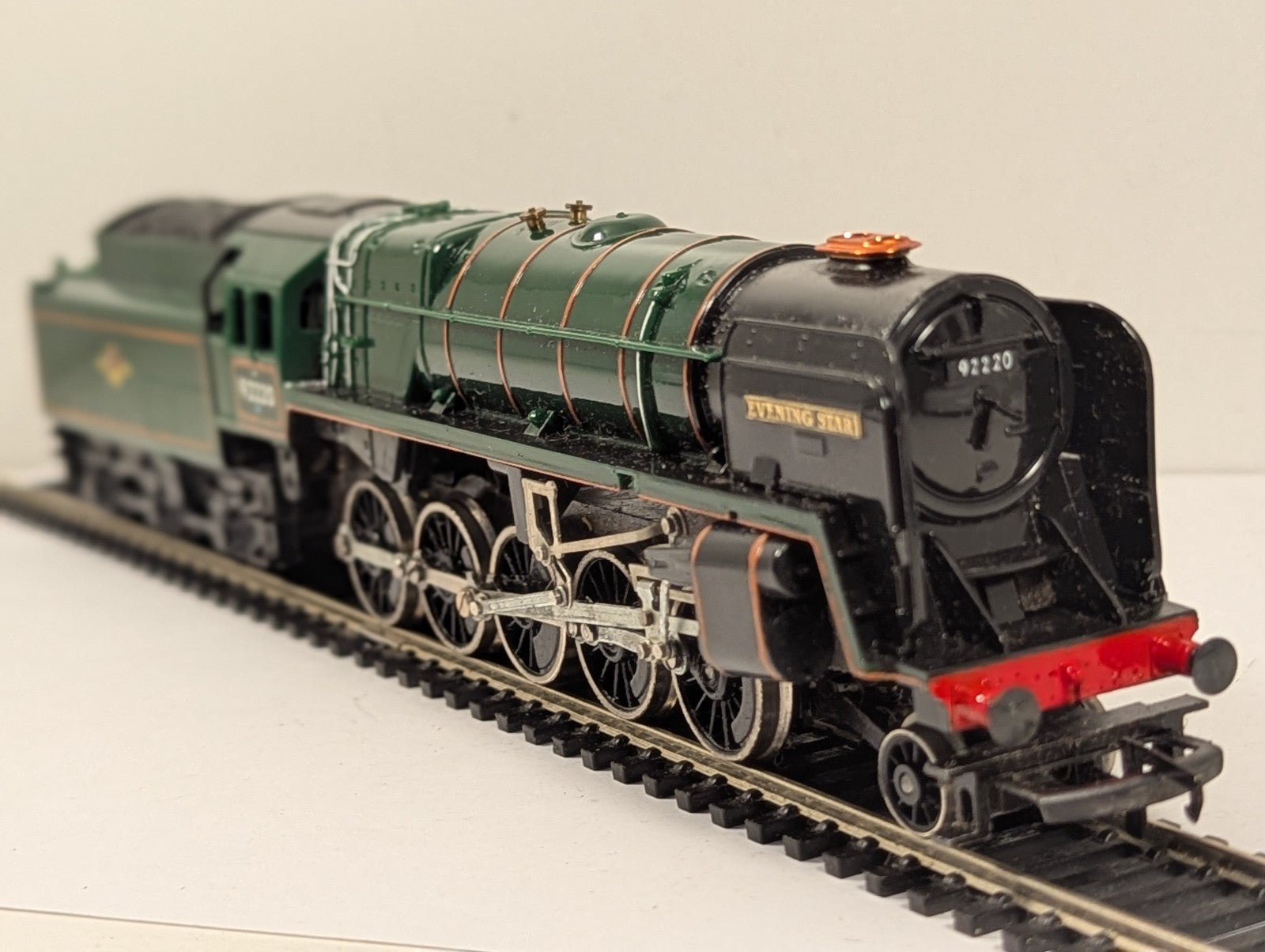 Tri-ang Hornby OO Gauge Evening Star Steam Locomotive 92220 BR Green