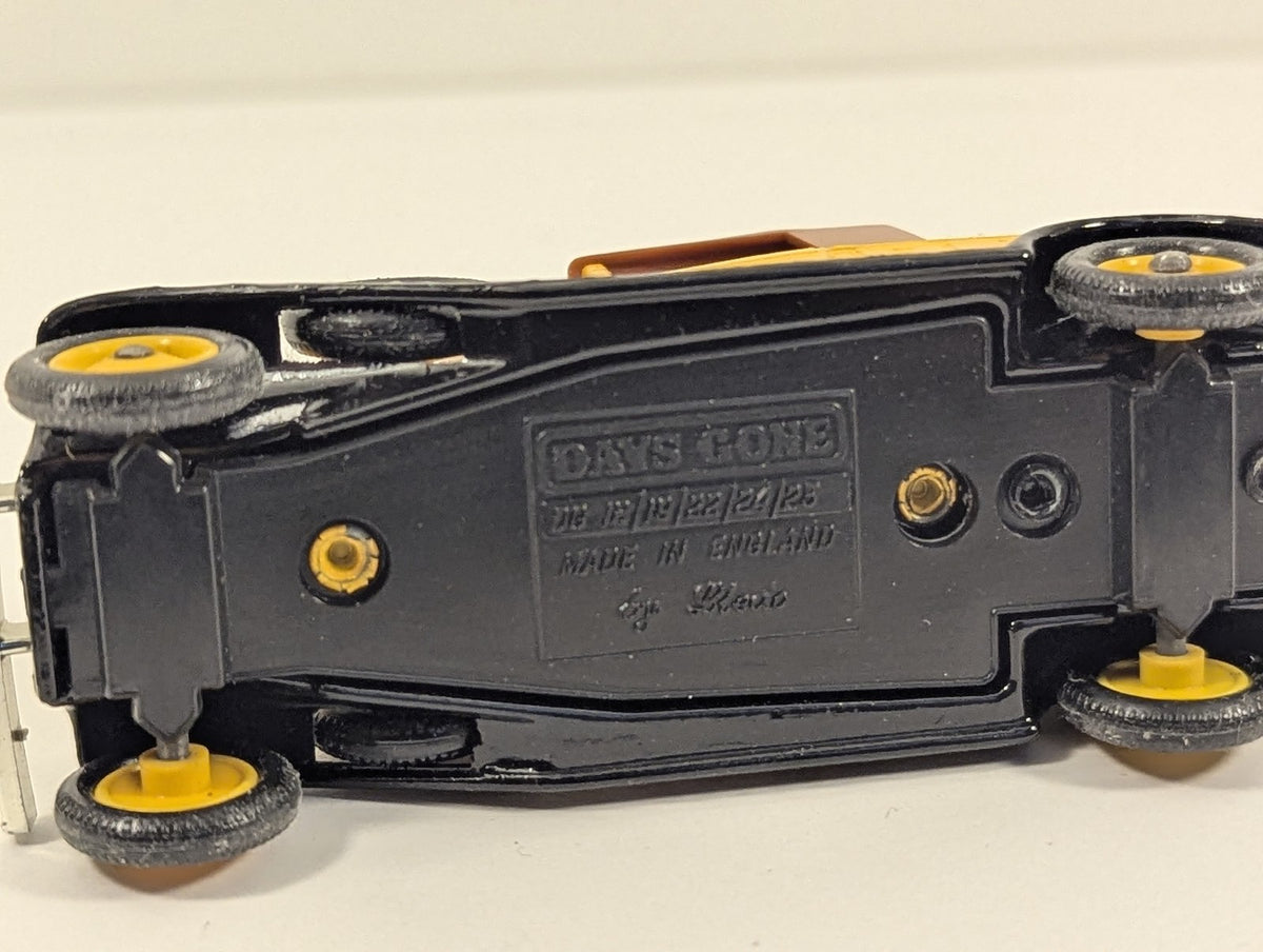 Lledo 1931 Rolls-Royce Phantom II Coupe Die-cast Model Car Yellow and Brown DG24