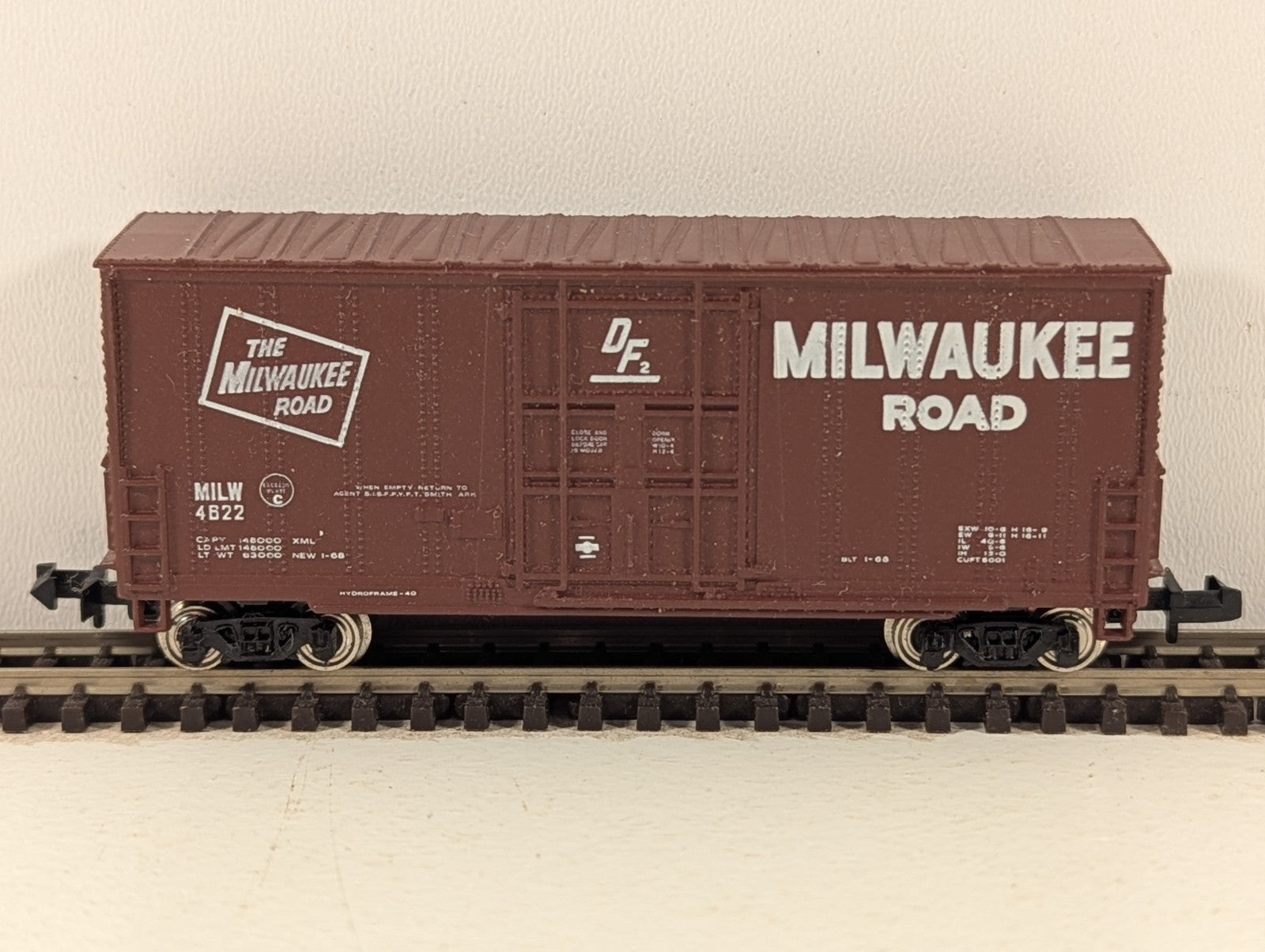 Bachmann N Gauge Milwaukee Road 40ft Hi-Cube Boxcar