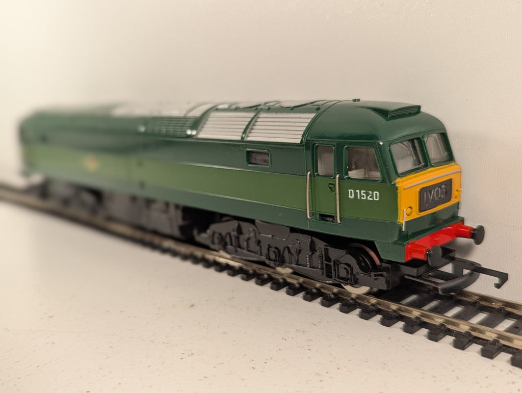 Hornby OO Gauge Class 47 Diesel Locomotive D1520 BR Two-Tone Green R316