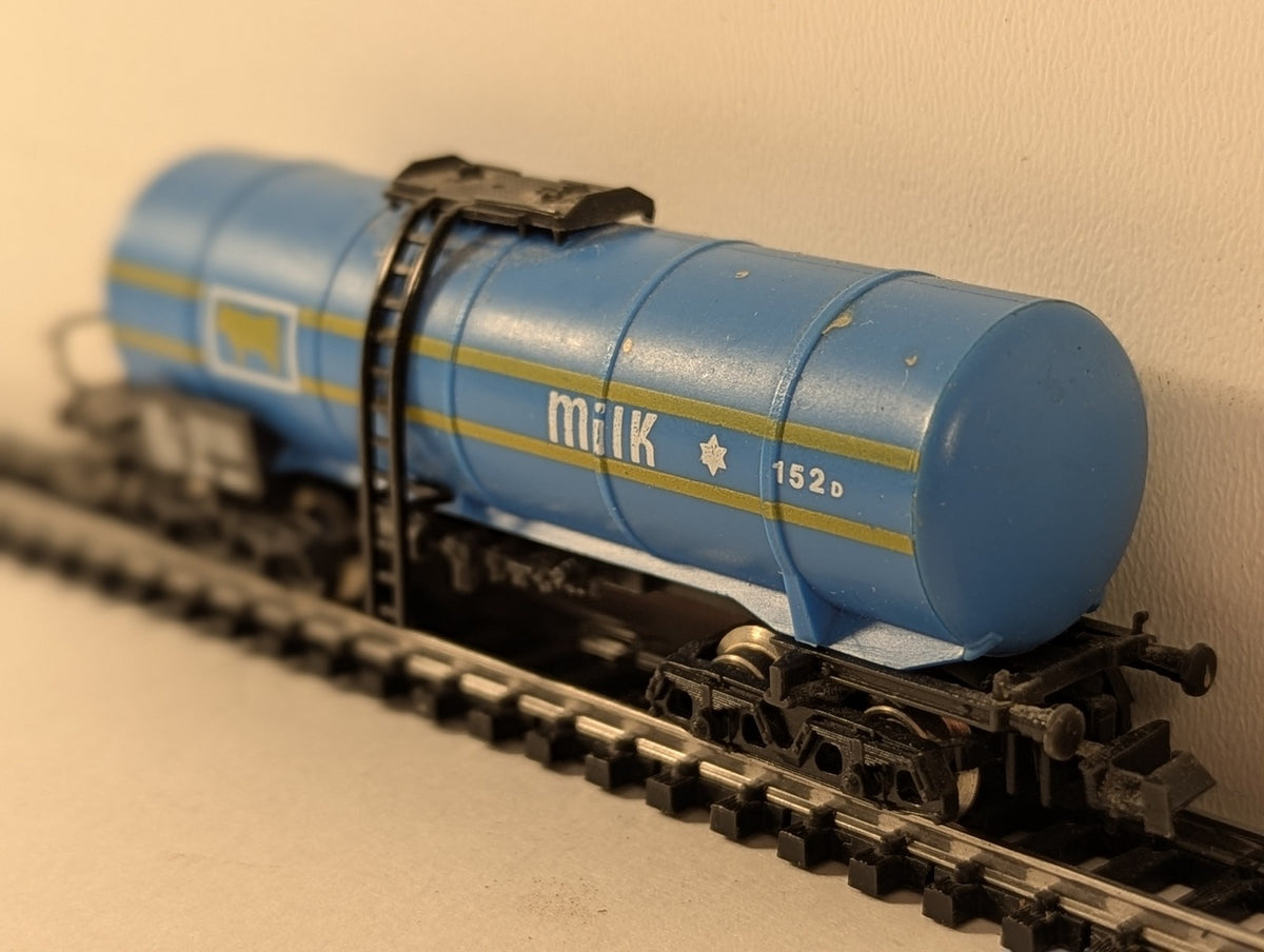 Lima N Gauge Bogie Milk Tanker Wagon Tank Wagon 152 D Blue