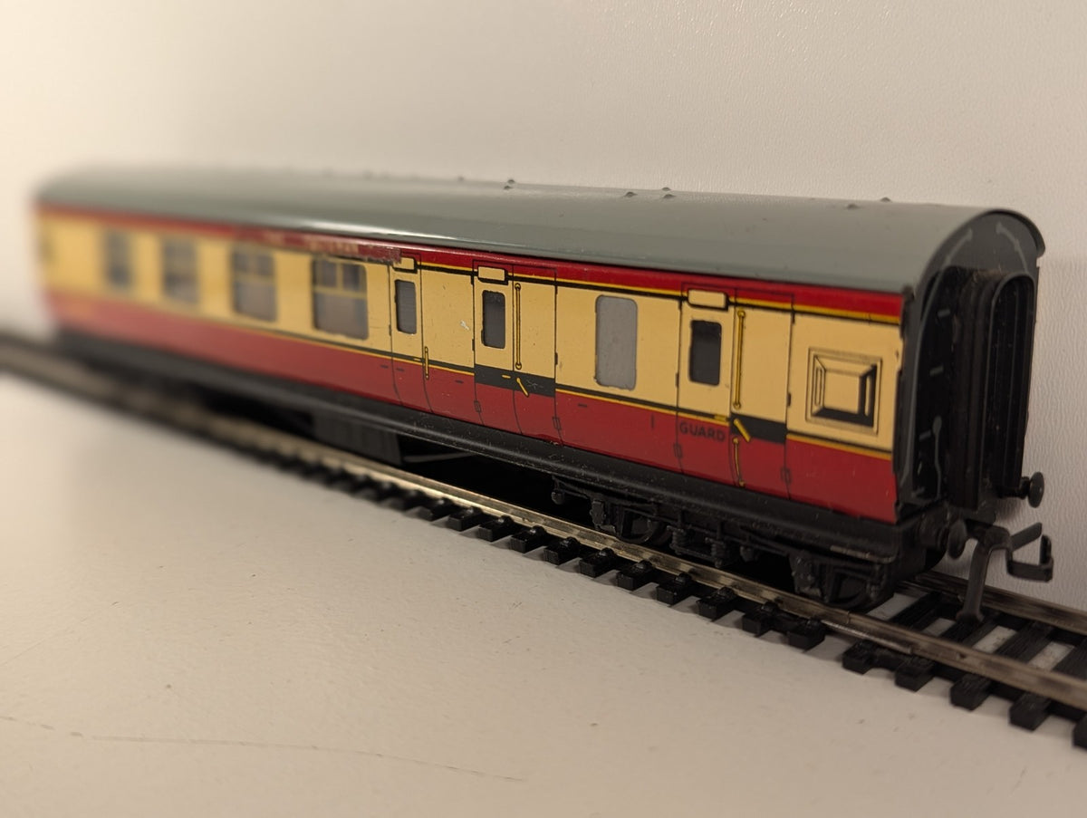 Hornby Dublo 32018 OO Gauge BR Stanier Brake Corridor Coach M26133