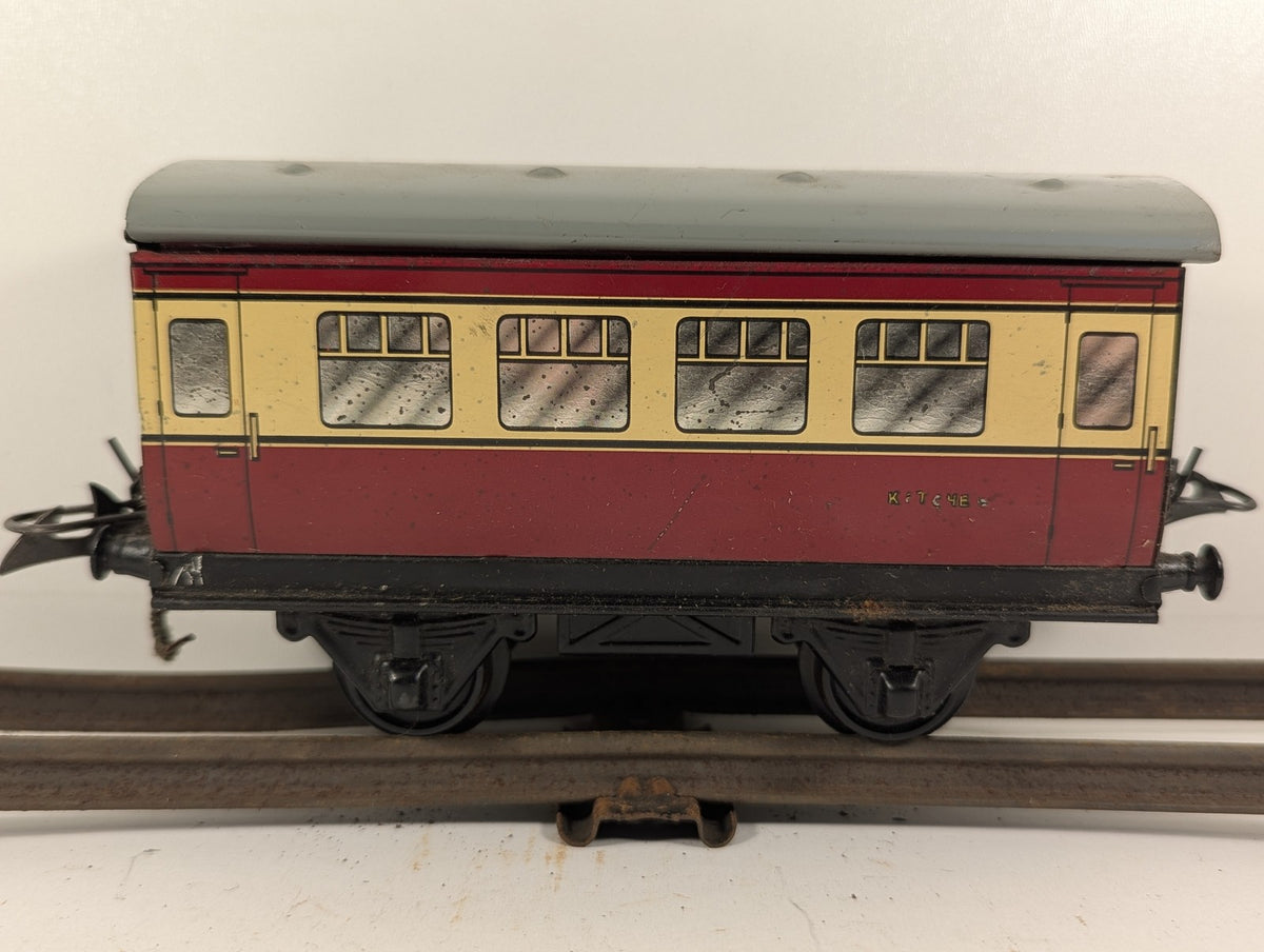 Hornby O Gauge No. 51 Coach 3rd Class Passenger Coach BR Crimson and Cream 42123