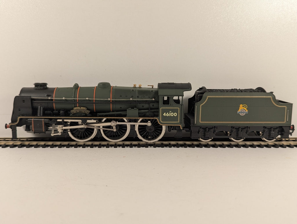 Mainline OO Gauge Rebuilt Scot Class 7P 'Royal Scot' Locomotive 46100 BR Green