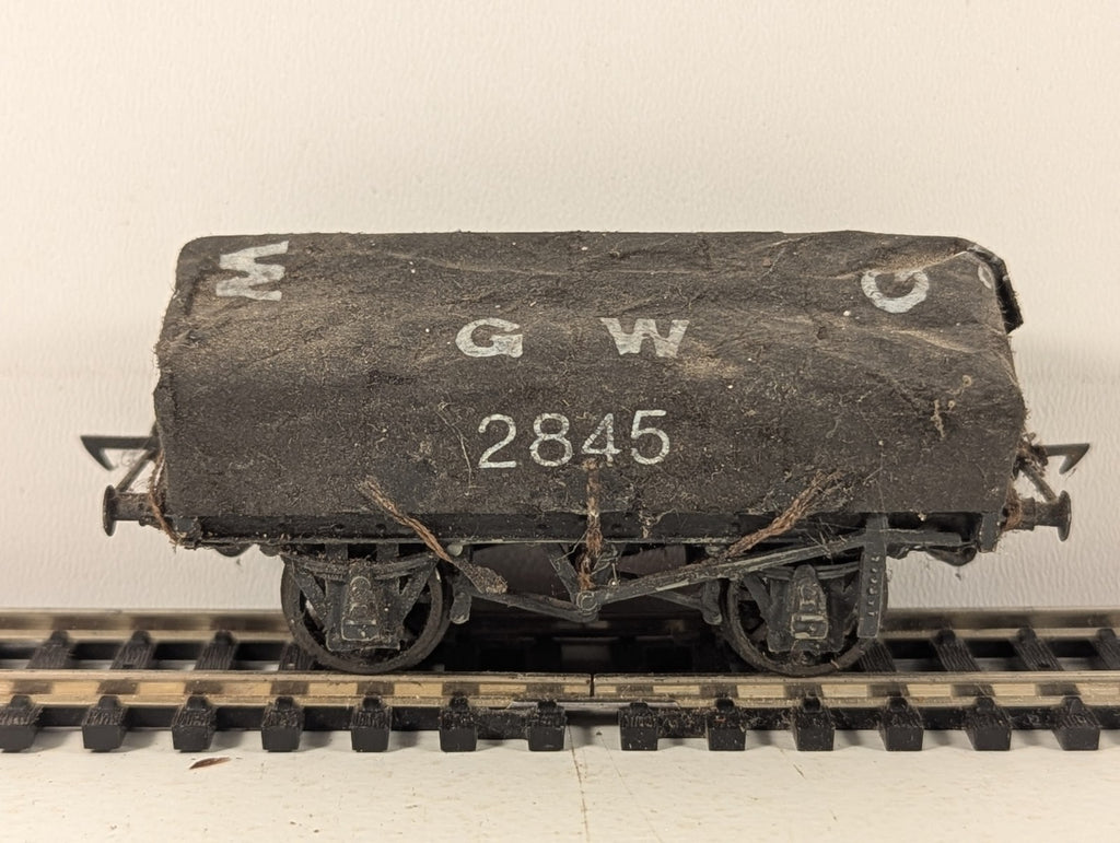 Kitbuilt GWR Open Wagon with Tarp Cover Goods Wagon 2845 GWR Grey