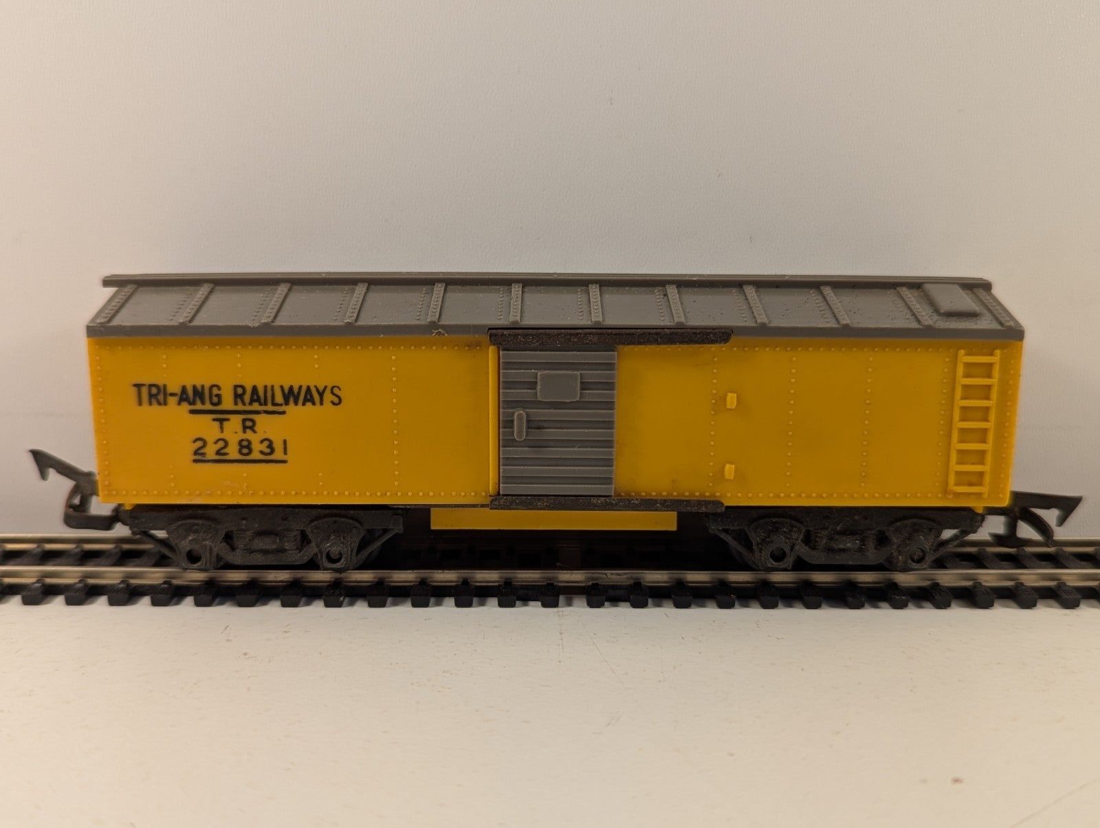 Tri-ang Railways R114 OO Gauge Yellow Box Car