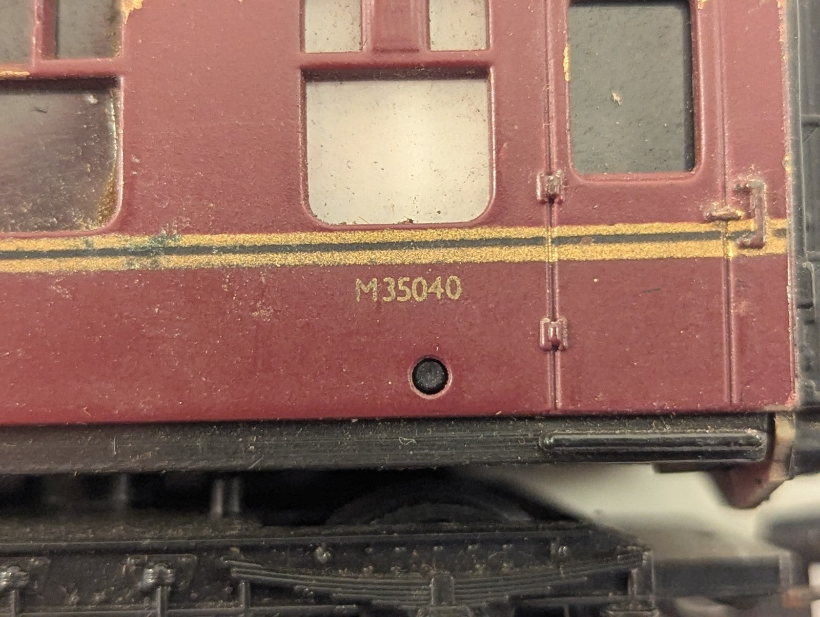 Mainline OO Gauge BR Mk1 BSK Brake Second Corridor Passenger Coach