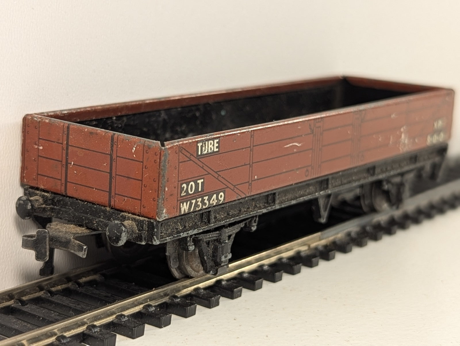Hornby Dublo OO Gauge D1 20 Ton Tube Wagon