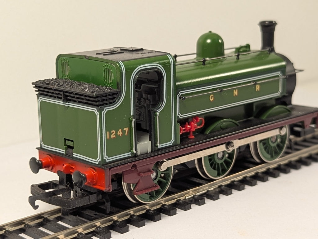 Hornby R396 GNR Class J13 0-6-0 Saddle Tank Locomotive OO Gauge