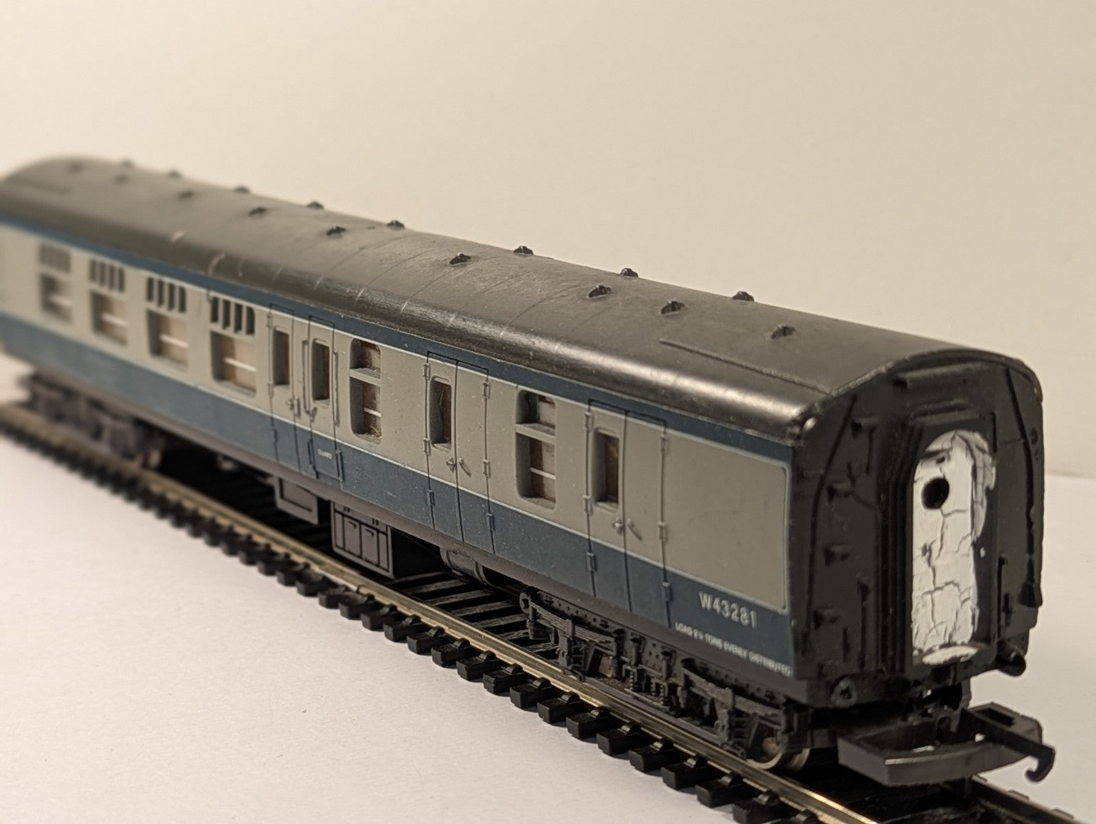 Lima OO Gauge Mk1 BSK Brake Coach BR Blue Grey W43281 Repaint