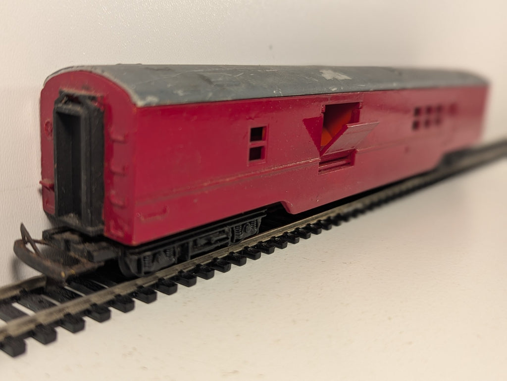 Tri-ang R119 Transcontinental Operating Mail Coach Maroon Repainted OO Gauge