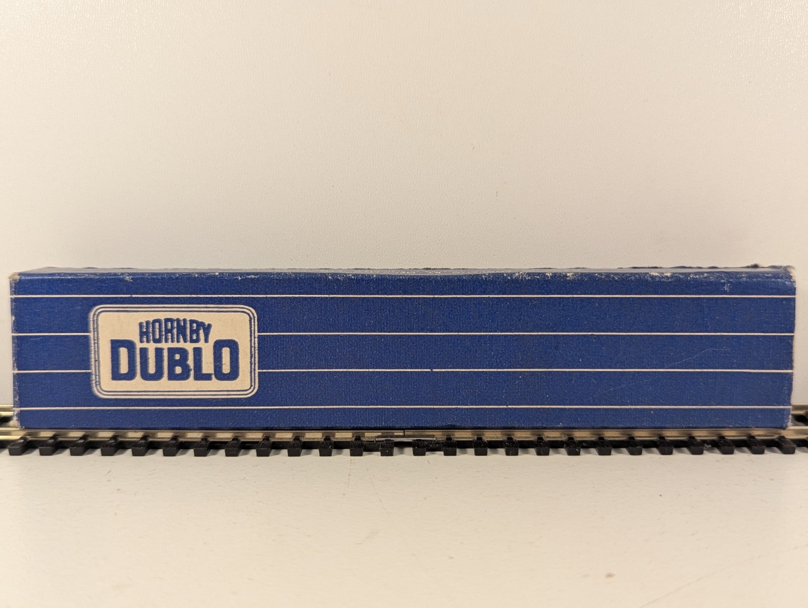 Hornby-Dublo 32053 OO Gauge 40 Ton Bogie Well Wagon - Boxed