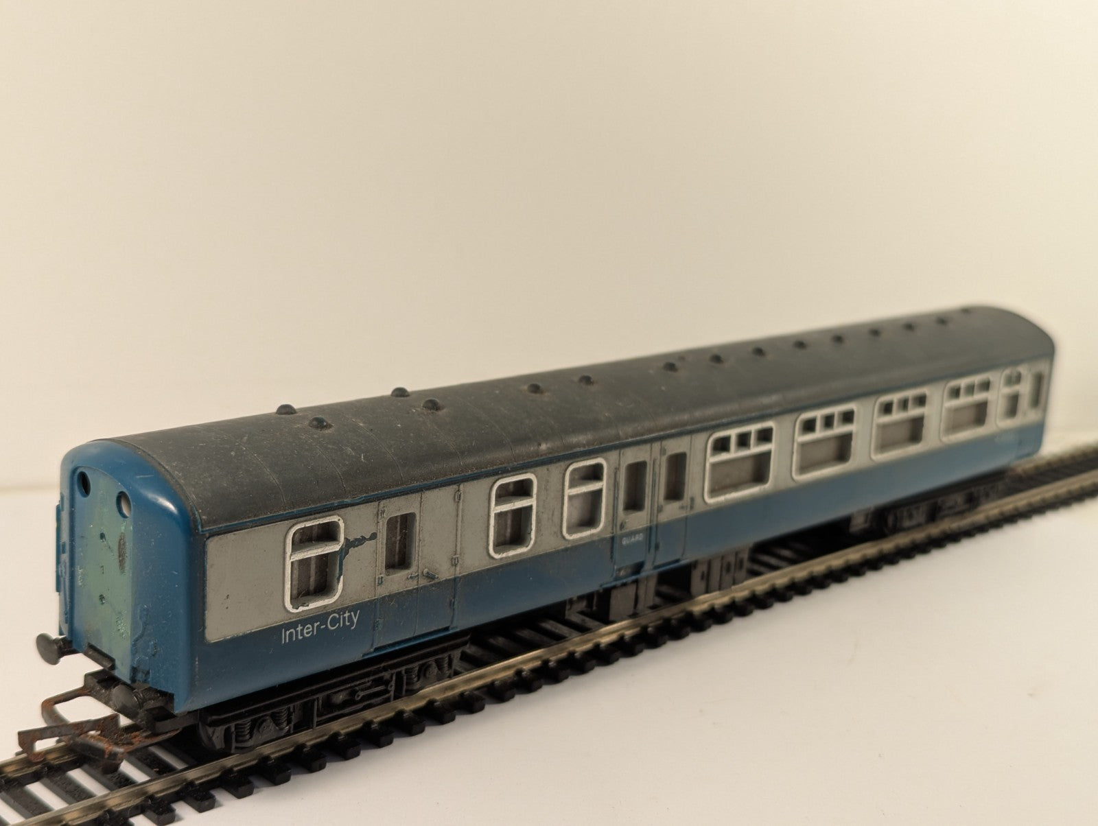 Hornby R726 OO Gauge BR Mk2 Inter-City Brake Coach