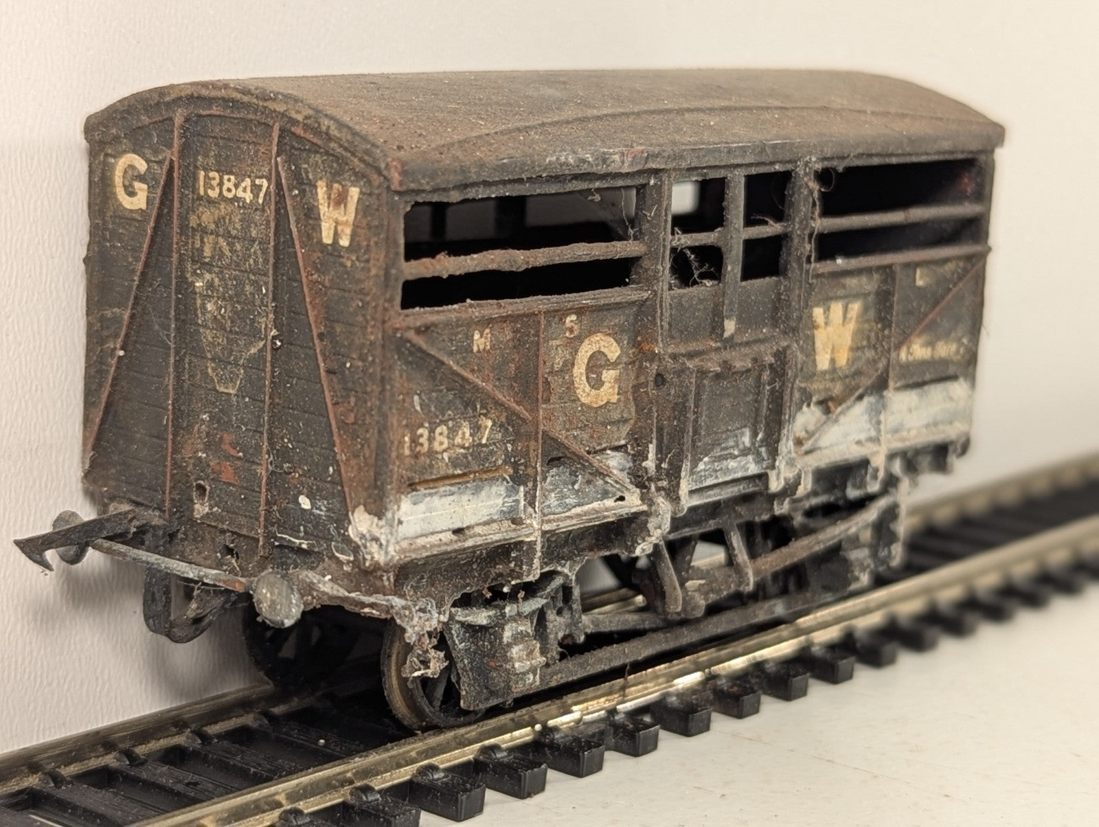 Kitbuilt GWR Cattle Wagon Goods Wagon 13847 GWR Brown