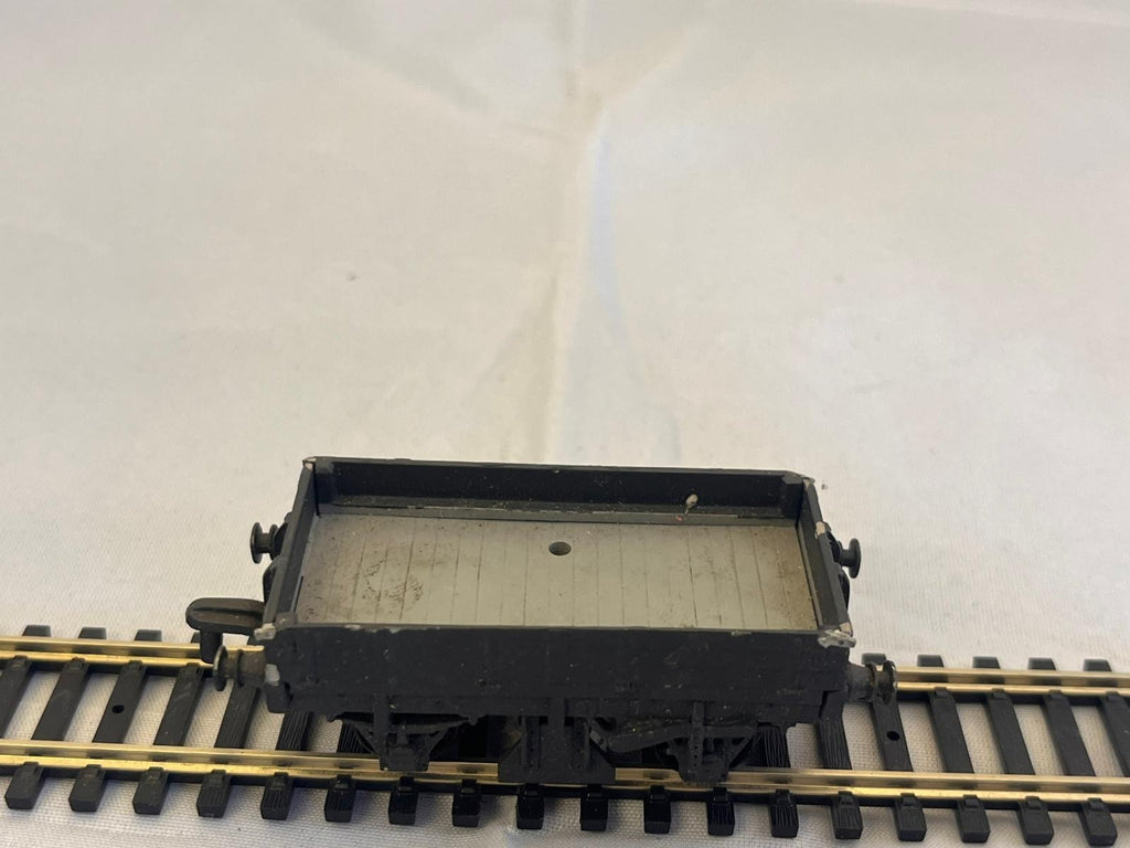 Kitbuilt OO Gauge 3 Plank Cleaning Wagon