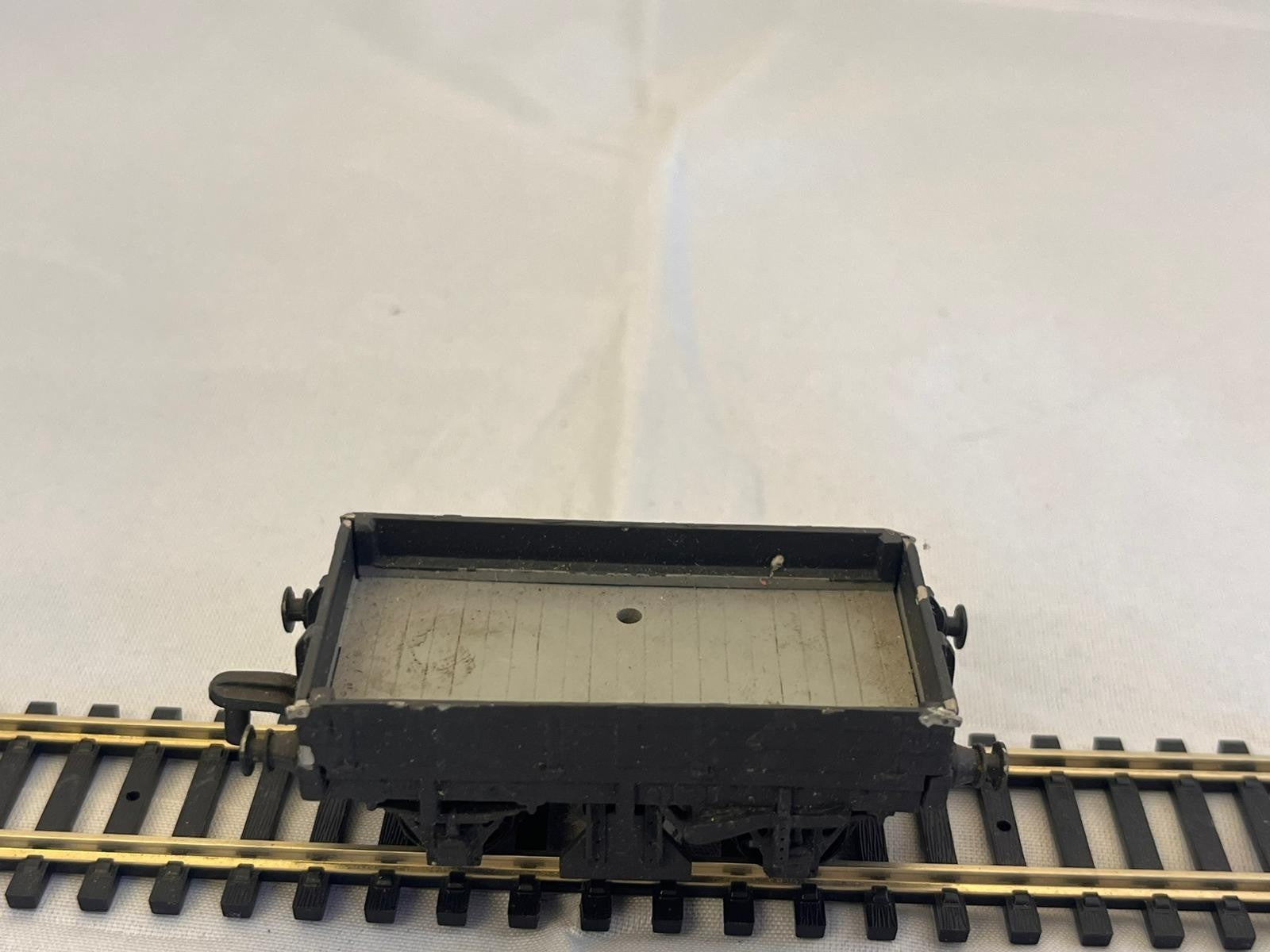 Kitbuilt OO Gauge 3 Plank Cleaning Wagon