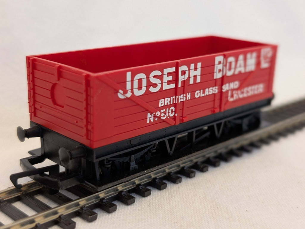 Hornby OO Gauge Joseph Boam Ltd British Glass Sand 5-Plank Wagon