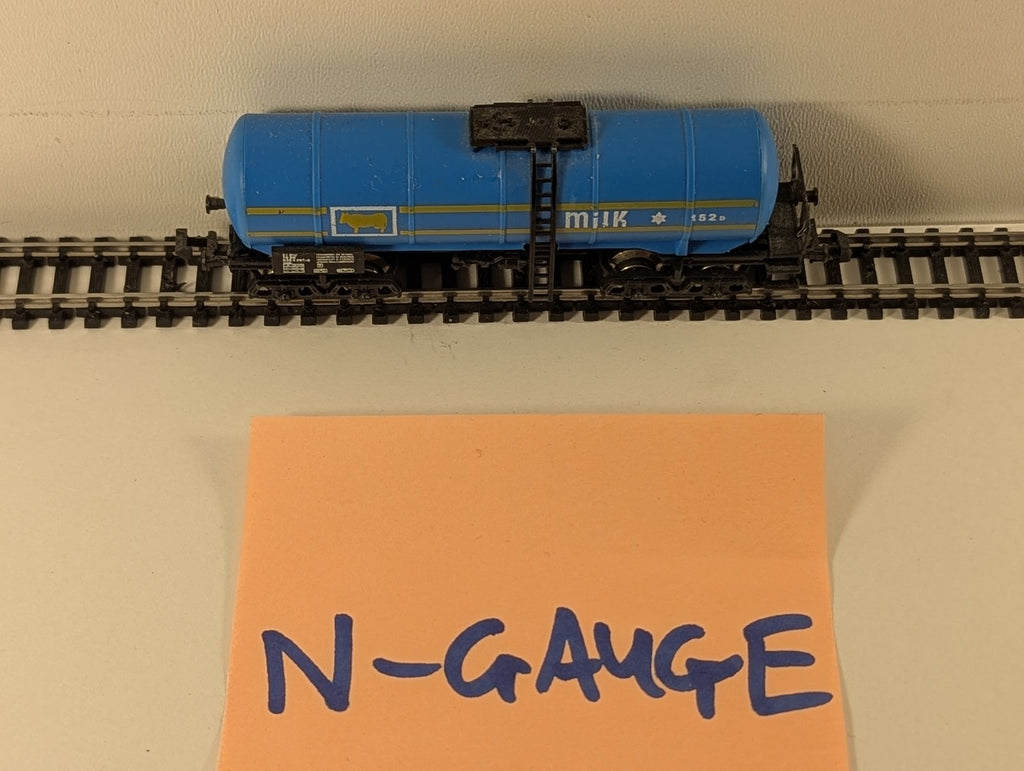 Lima N Gauge Milk Tank Wagon 152 D Blue