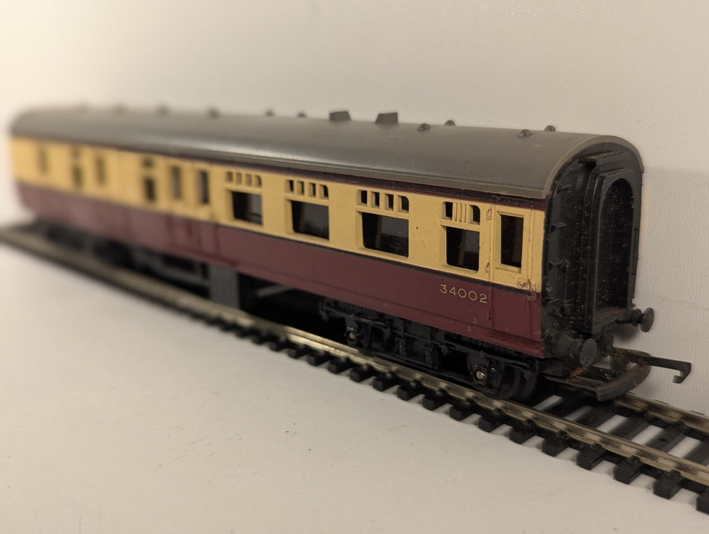 Tri-ang OO Gauge BR Mk1 Brake Second Coach Passenger Coach 34002