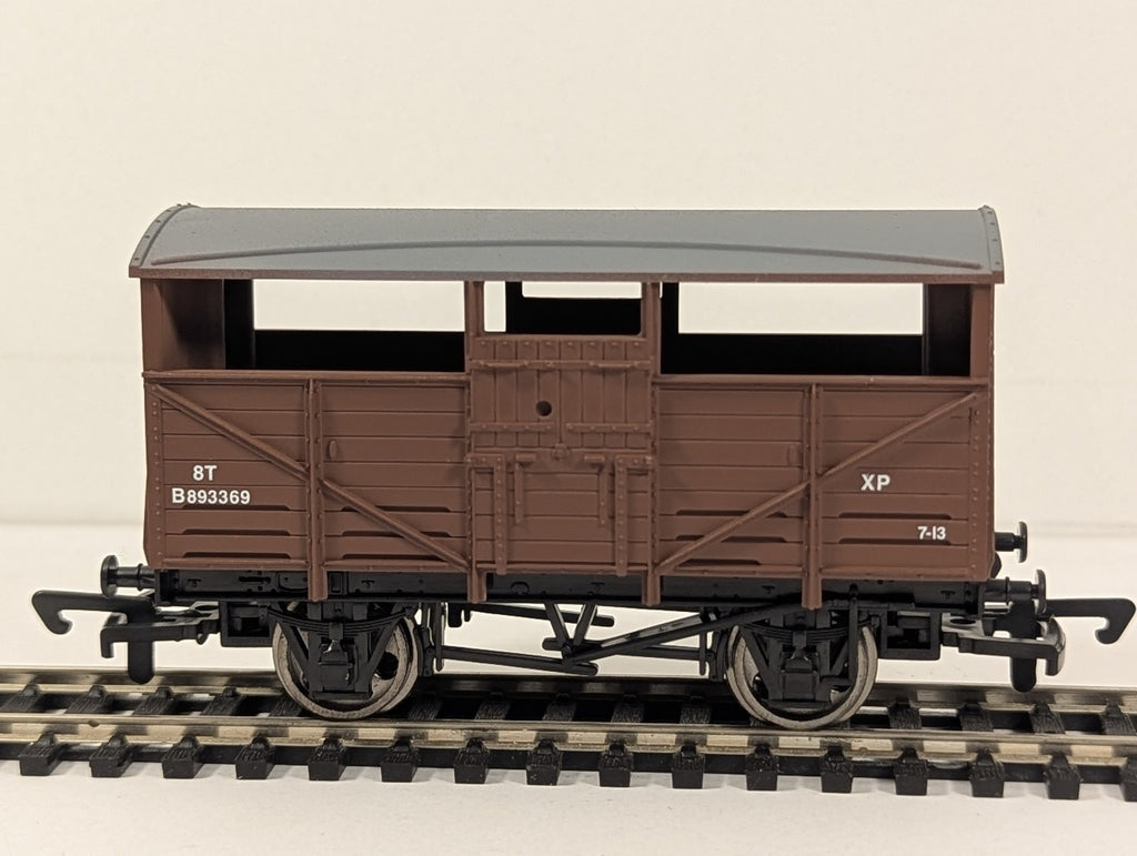 Dapol OO Gauge BR Cattle Wagon Goods Wagon B893369 BR Bauxite B501