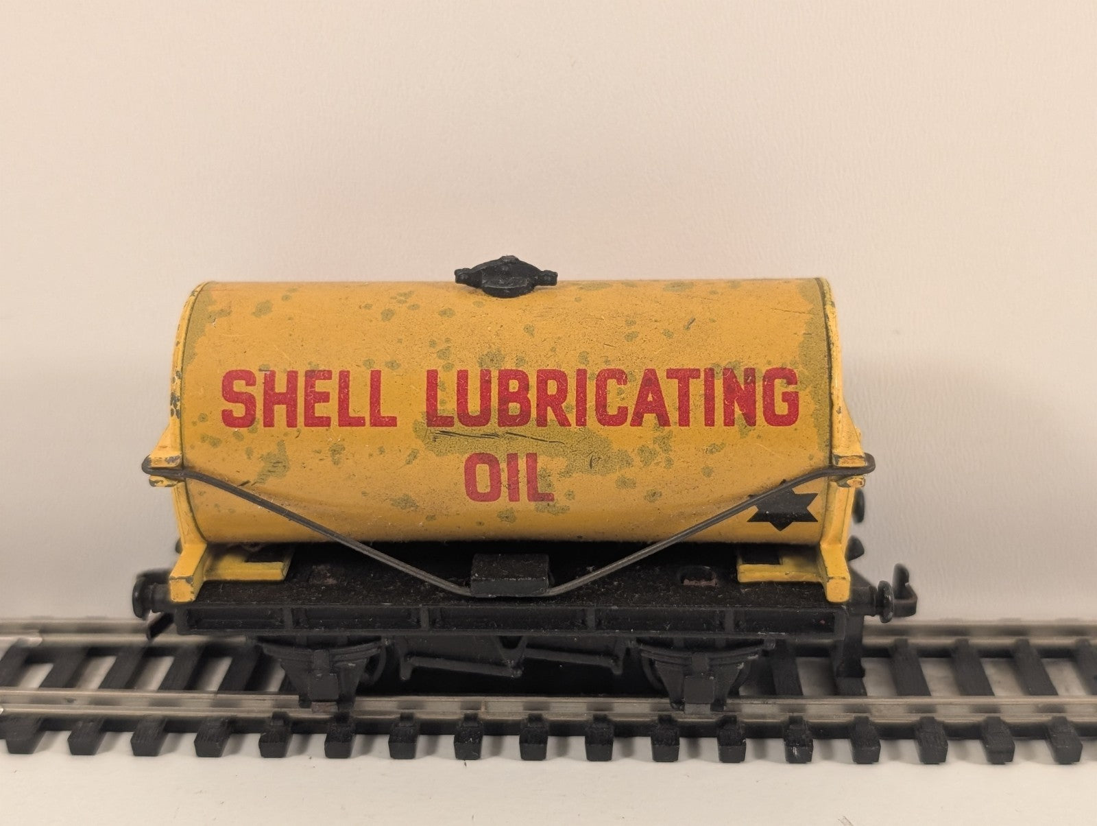 Hornby Dublo Shell Lubricating Oil 14 Ton Tank Wagon