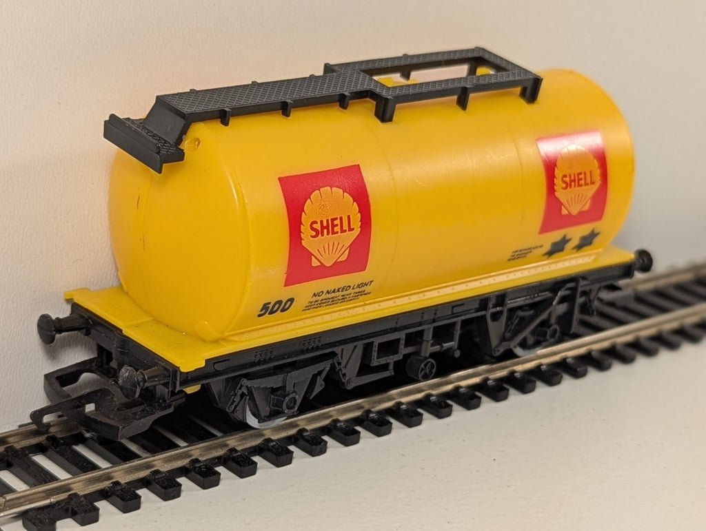 Hornby OO Gauge Shell TTA Tank Wagon