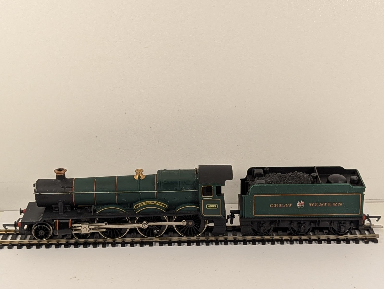 Hornby R759 OO Gauge GWR Class 4900 Albert Hall 4983