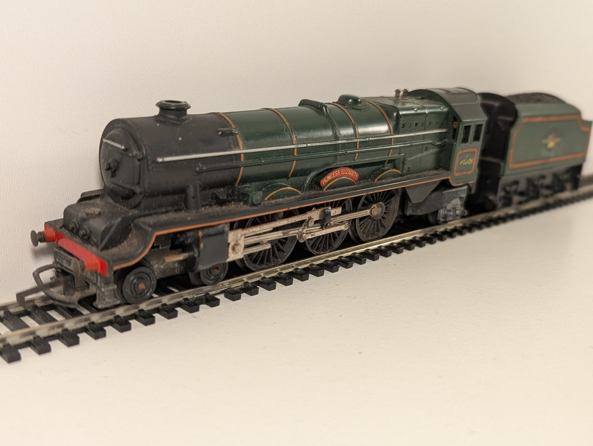 Tri-ang R386 OO Gauge LMS Coronation Class 46201 “Princess Elizabeth” – BR Green