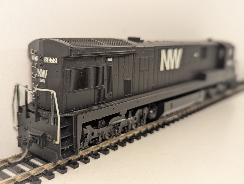 Atlas HO Scale GE C30-7 Diesel Locomotive 8072 Norfolk & Western (Black) 8616