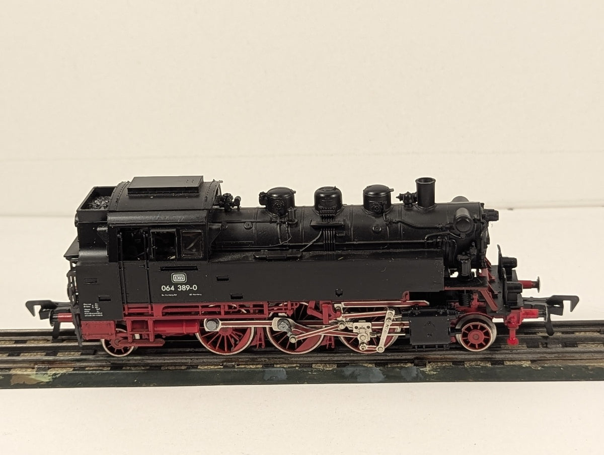 Fleischmann HO Gauge Class 064 Steam Locomotive 064 389-0 DB Black & Red