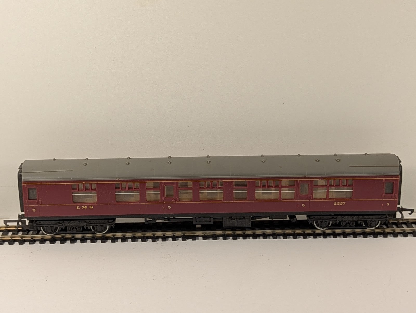 Tri-ang R936 OO Gauge LMS Corridor Brake 3rd Coach