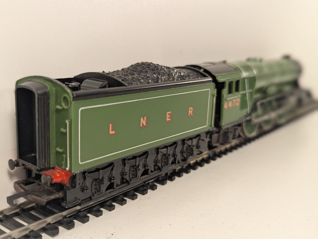 Hornby R851 LNER Class A3 'Flying Scotsman' 4-6-2 Steam Locomotive - LNER Green