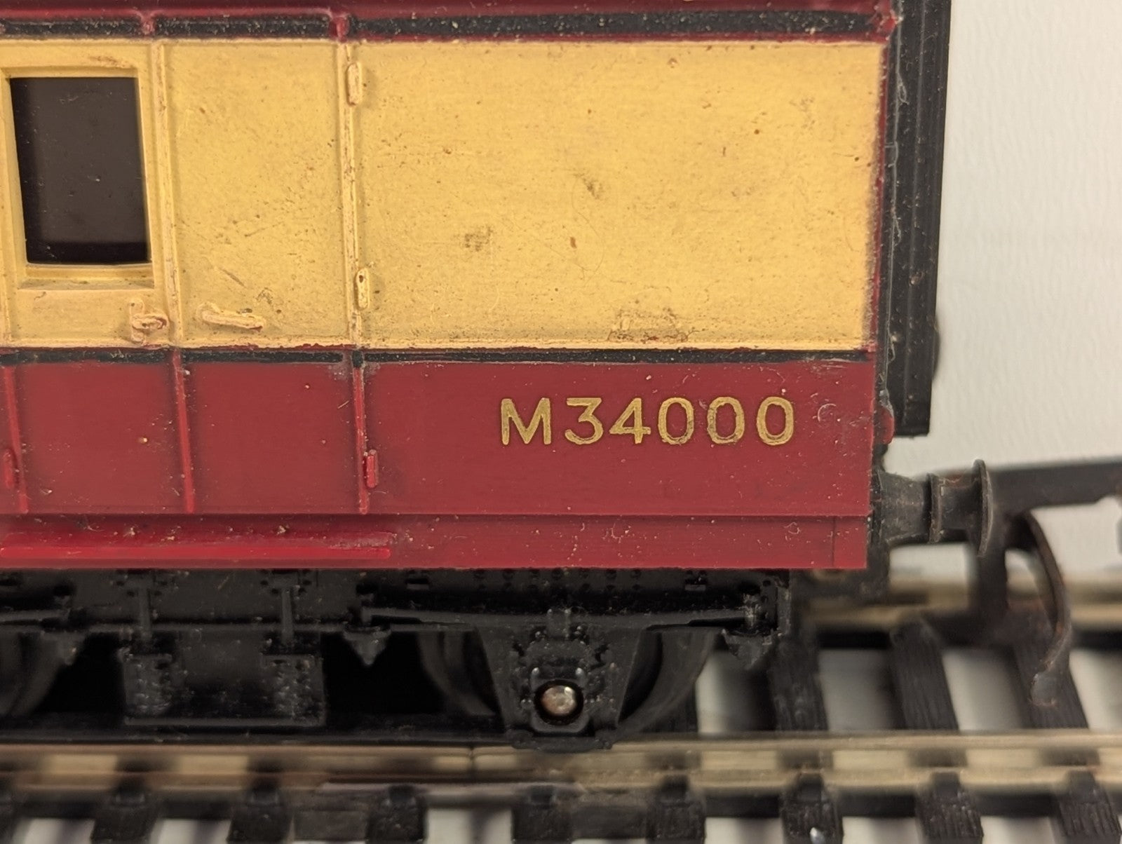 Tri-ang OO Gauge BR Main Line Brake Second Coach Passenger Coach