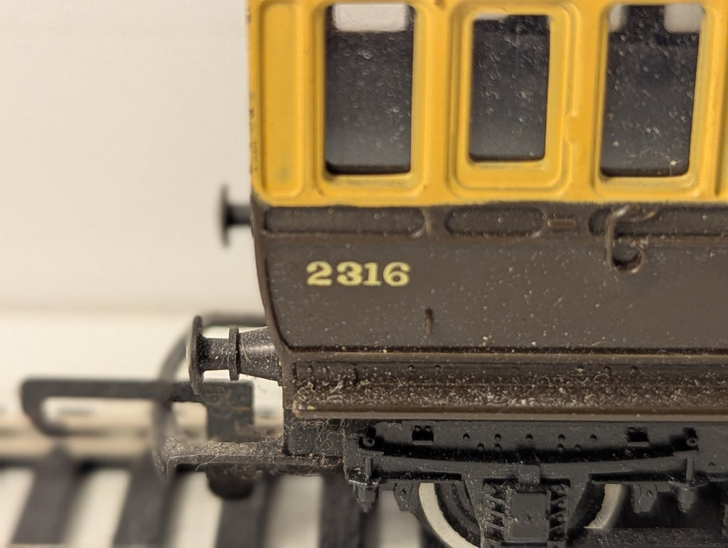 Tri-ang OO Gauge GWR Clerestory Brake Third Coach Passenger Coach