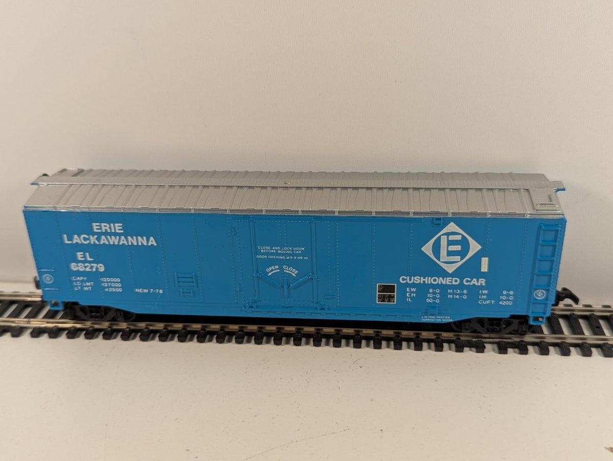 Bachmann HO Gauge Erie Lackawanna 50ft Boxcar