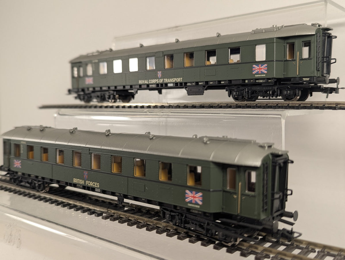 Liliput HO Gauge Wagenset Brit. Rheinarmee, Ep. III Passenger Coach Set