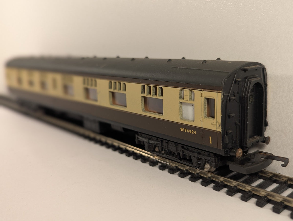 Lima OO Gauge BR Mk1 Corridor Second (SK) Passenger Coach W24624
