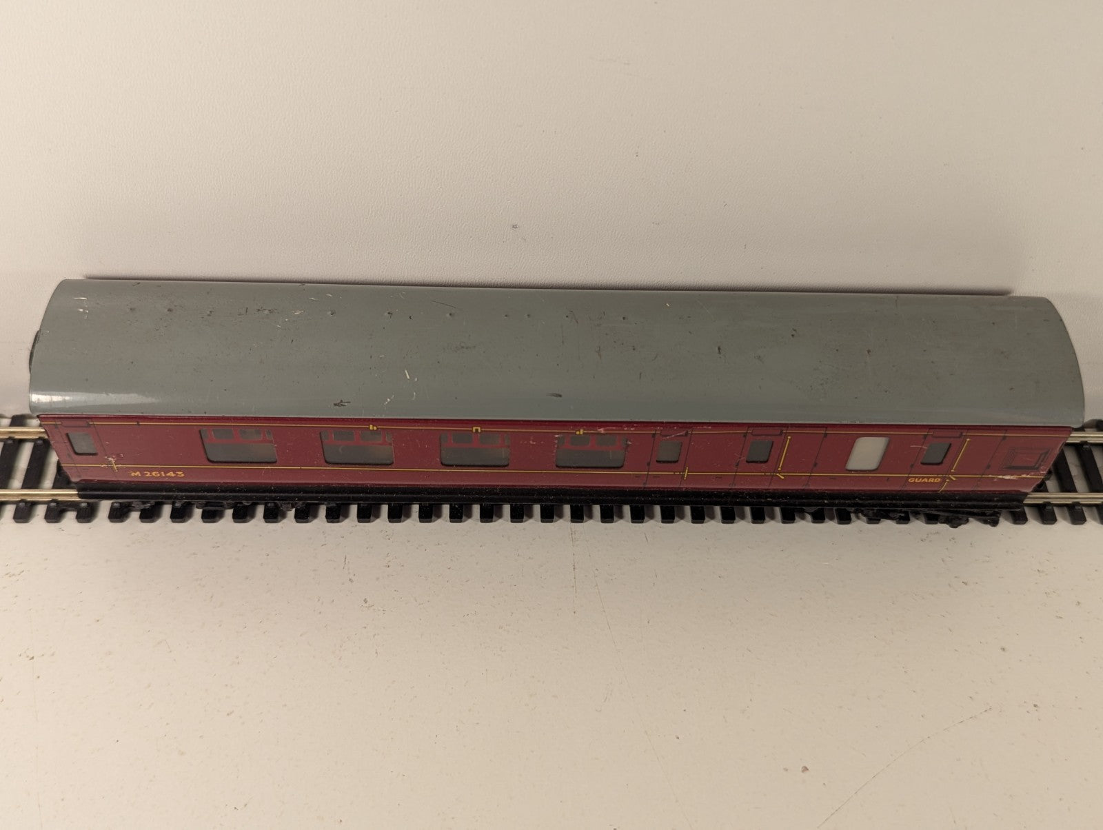 Hornby Dublo LMS Stanier Brake Third Coach OO Gauge