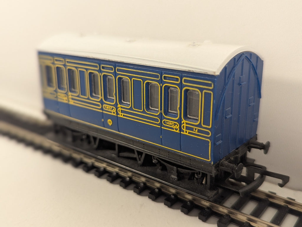 Hornby OO Gauge Caledonian Railway 4-Wheel Coach