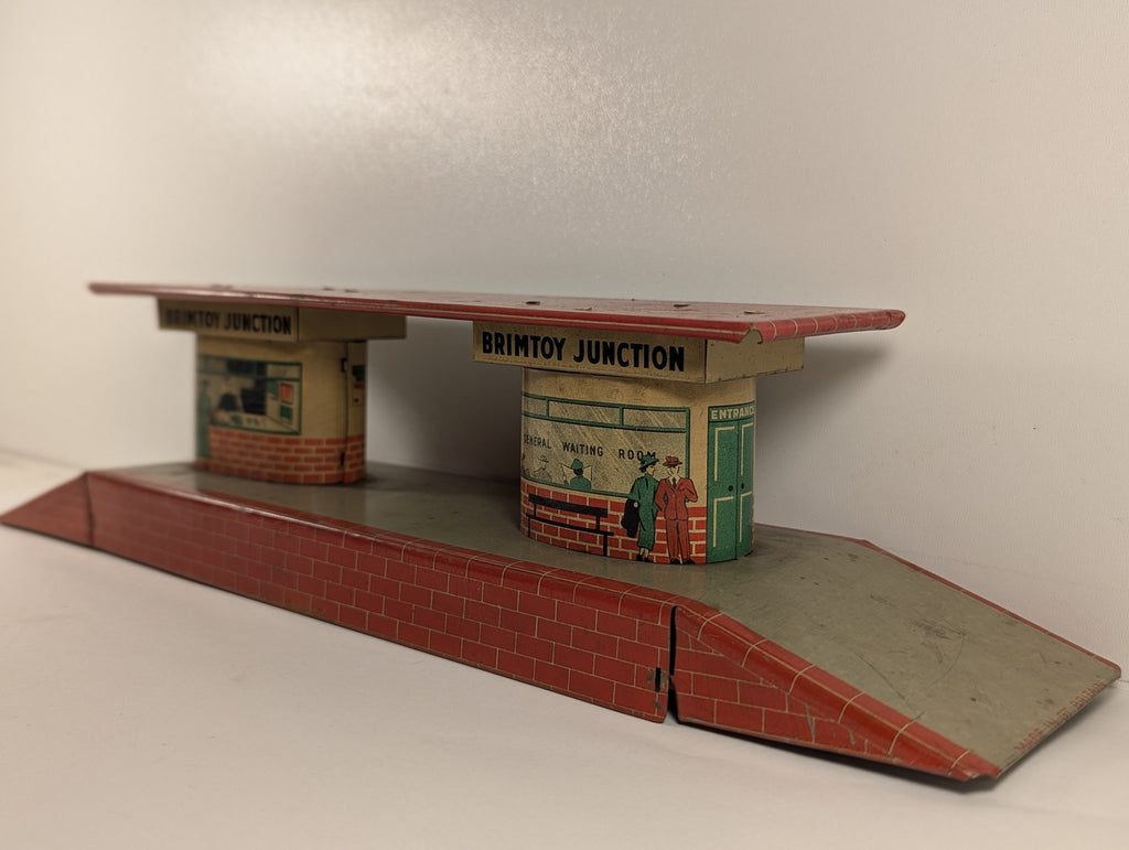 Brimtoy O Gauge Brimtoy Junction Station Platform Lithographed Red Brick