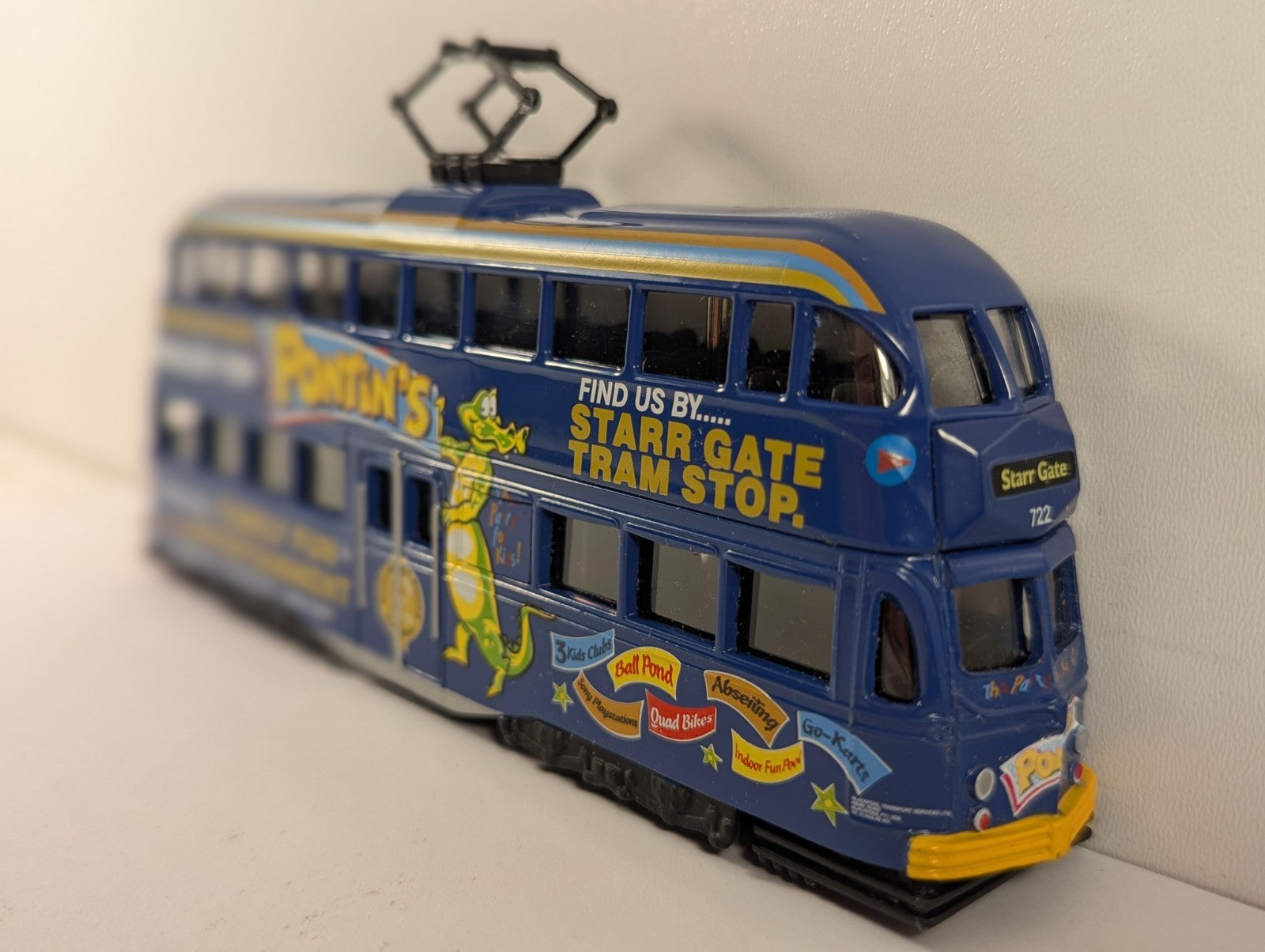 Corgi 1:76 Blackpool Balloon Tram 722 Pontin's 43512