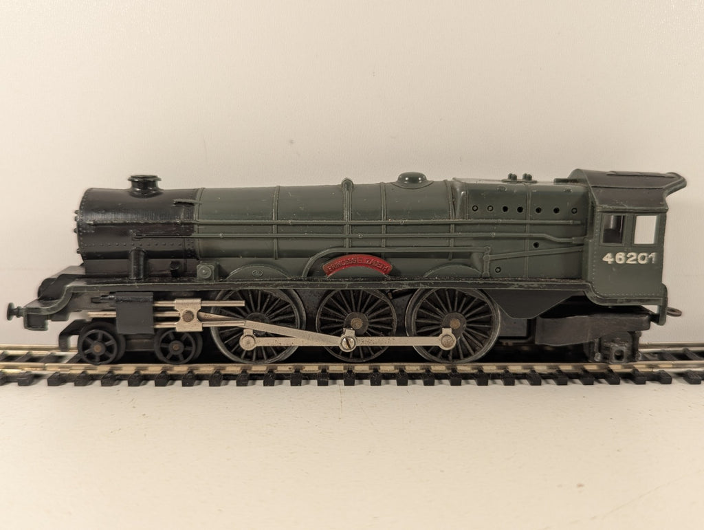 Tri-ang OO Gauge Princess Elizabeth Steam Locomotive 46201 BR Green